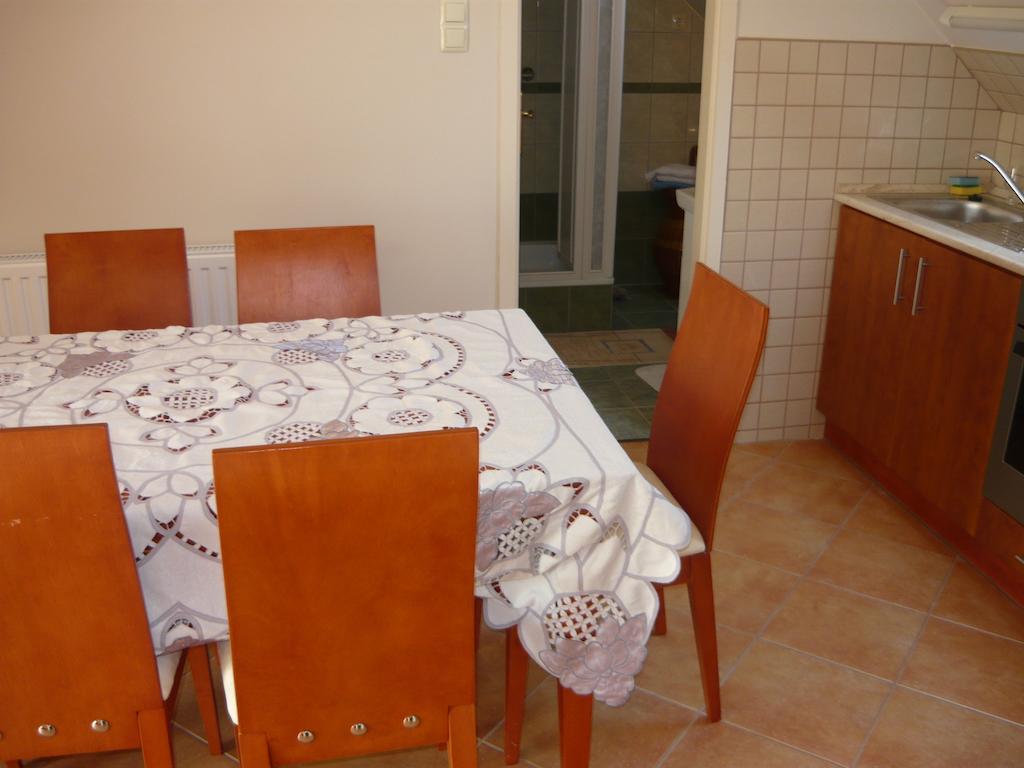 Kaman Vendeghaz Apartment Alsopahok Bilik gambar